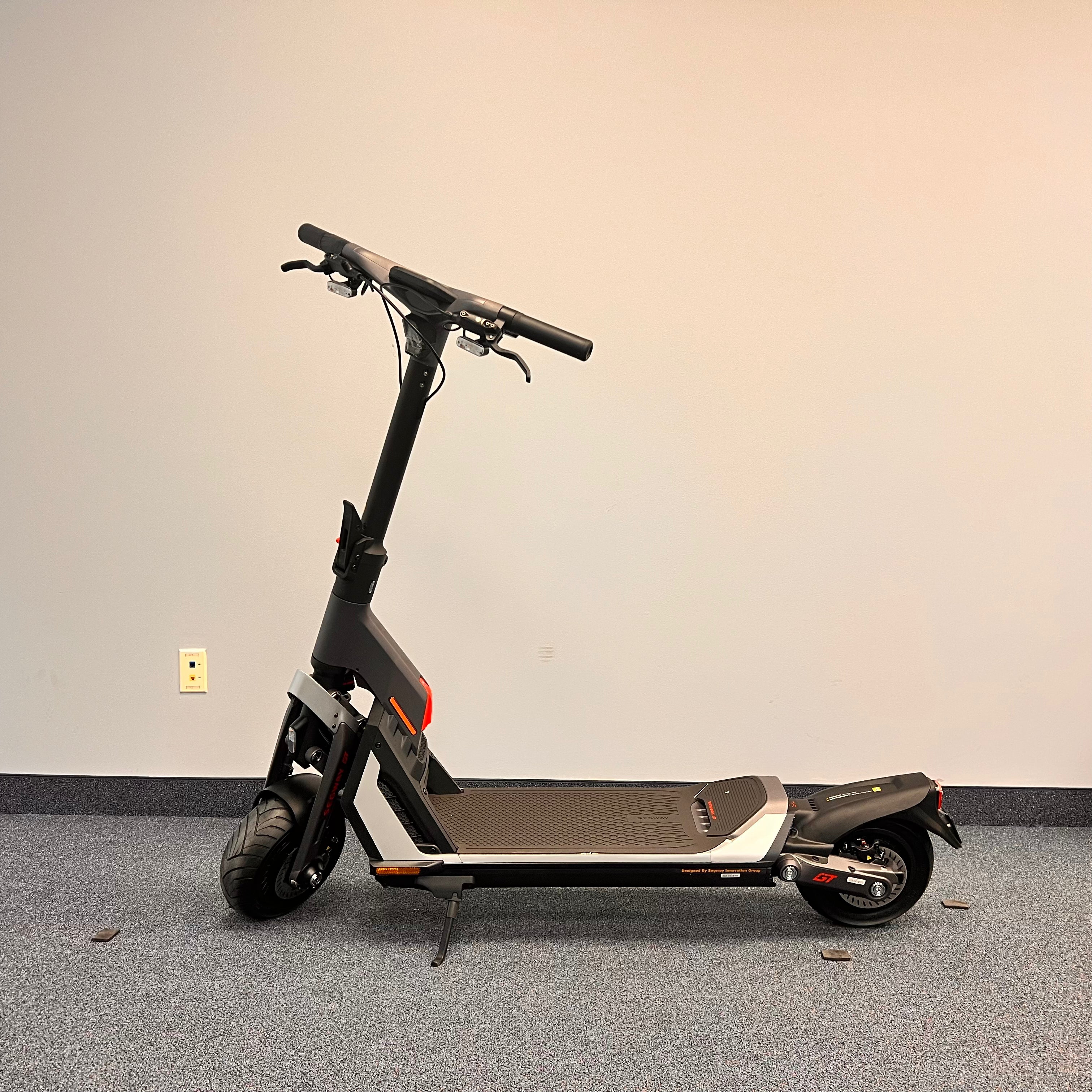EZbike-Certified Pre-Owned GT Series Super Scooter-Segway