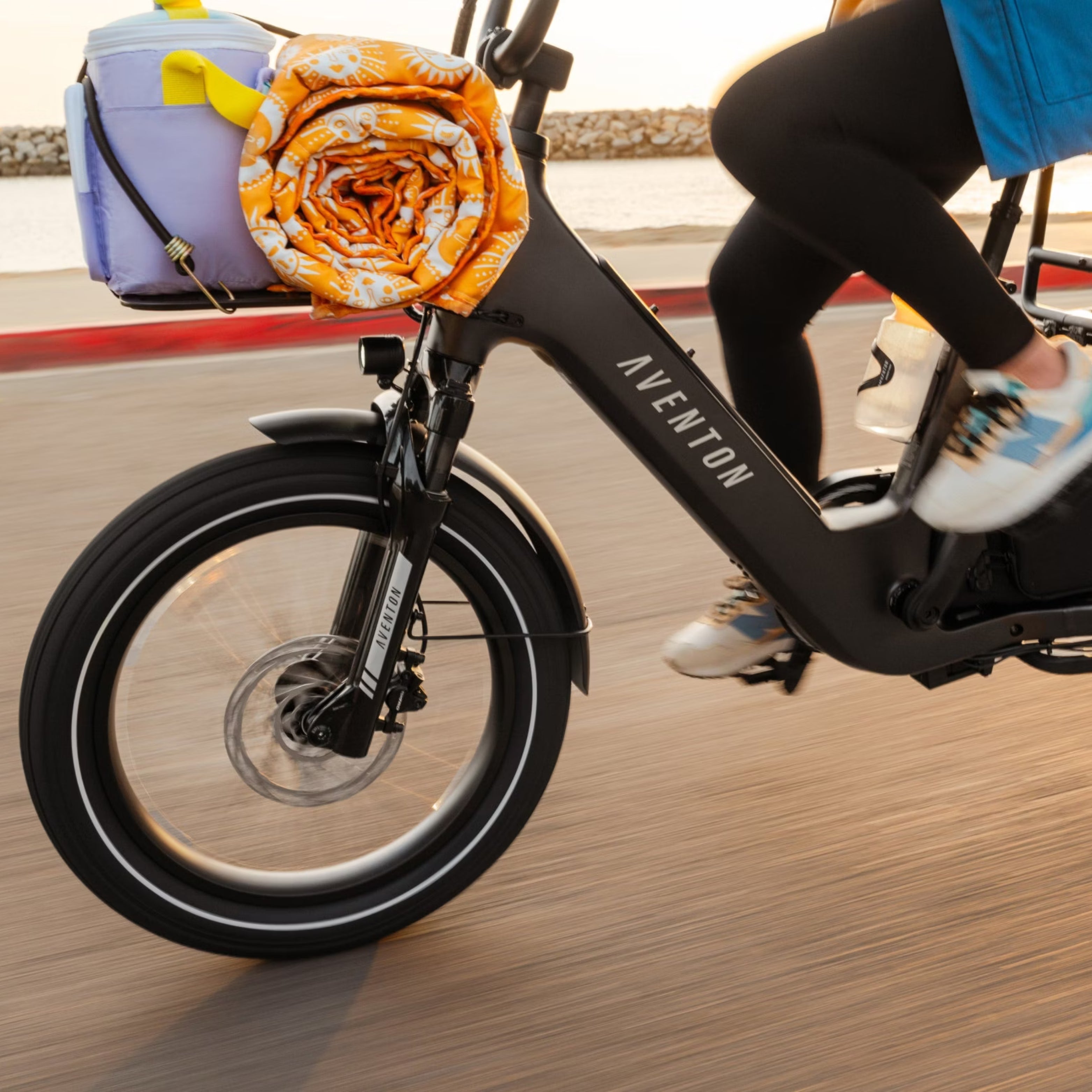 EZbike-AVENTON-Abound LR E-Bike