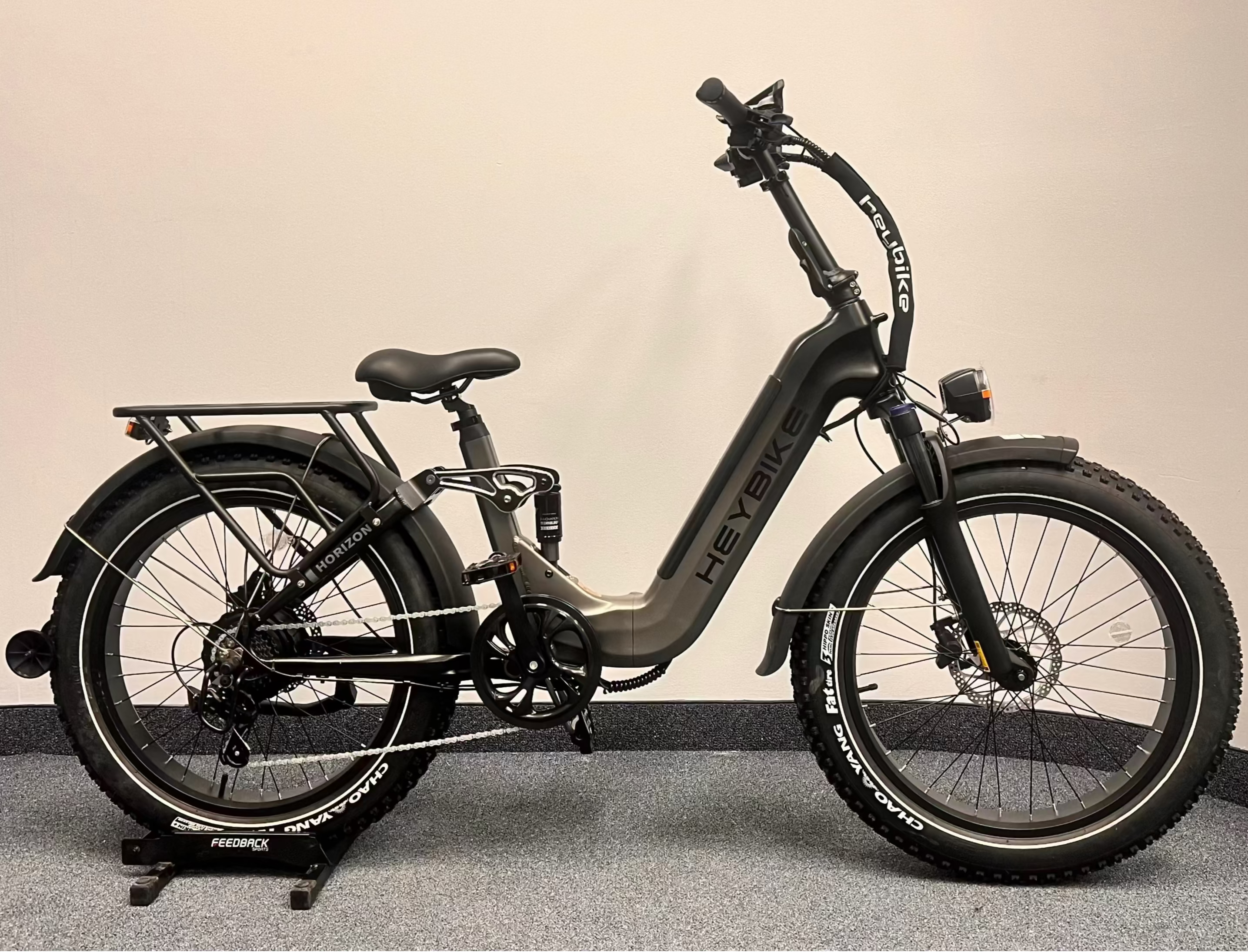 EZbike-HEYBIKE-Demo Horizon Step Through Black 12 KM