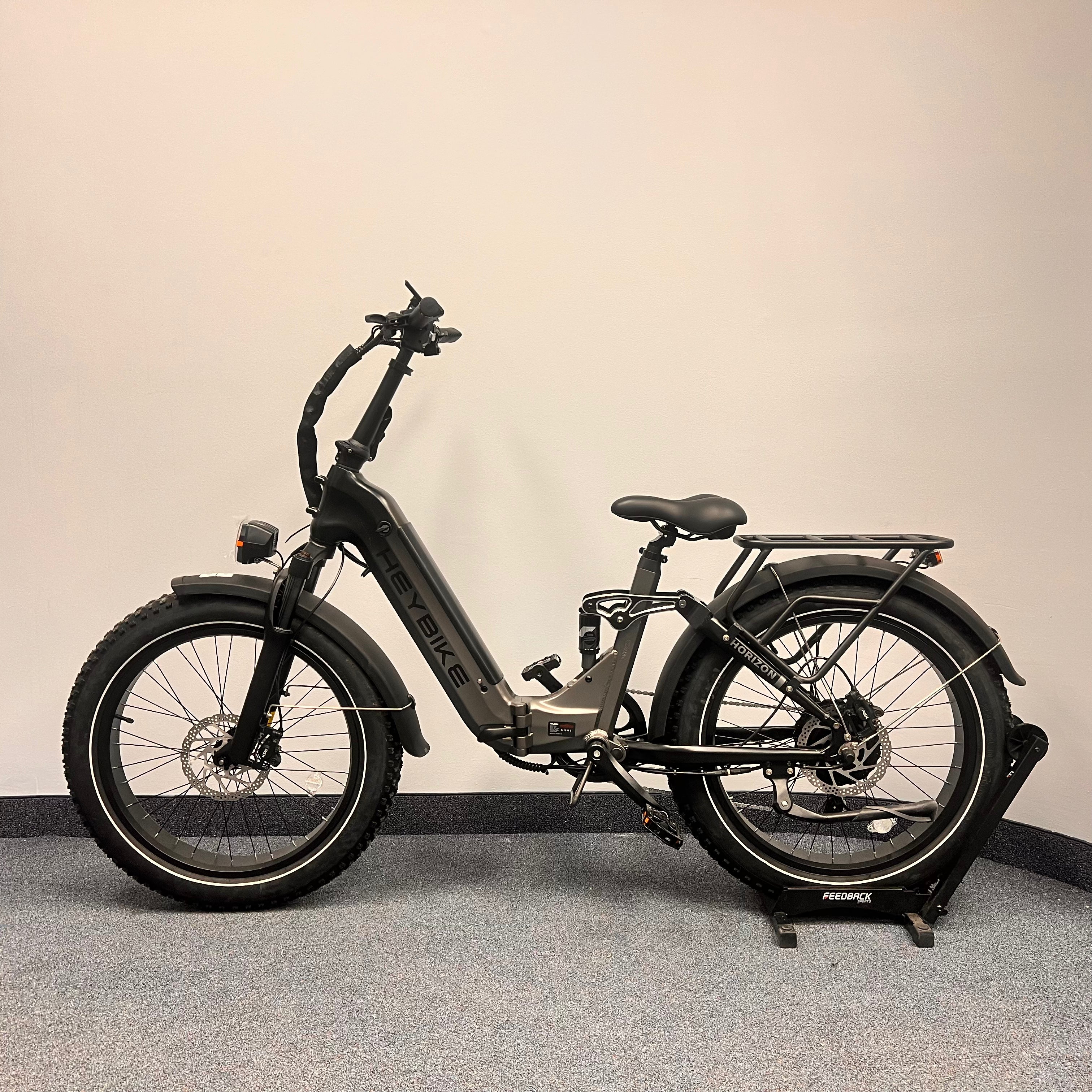 EZbike-HEYBIKE-Demo Horizon Step Through Black 12 KM