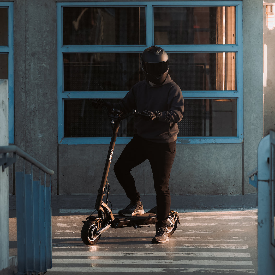 apollo phantom v4 - Electric Scooter