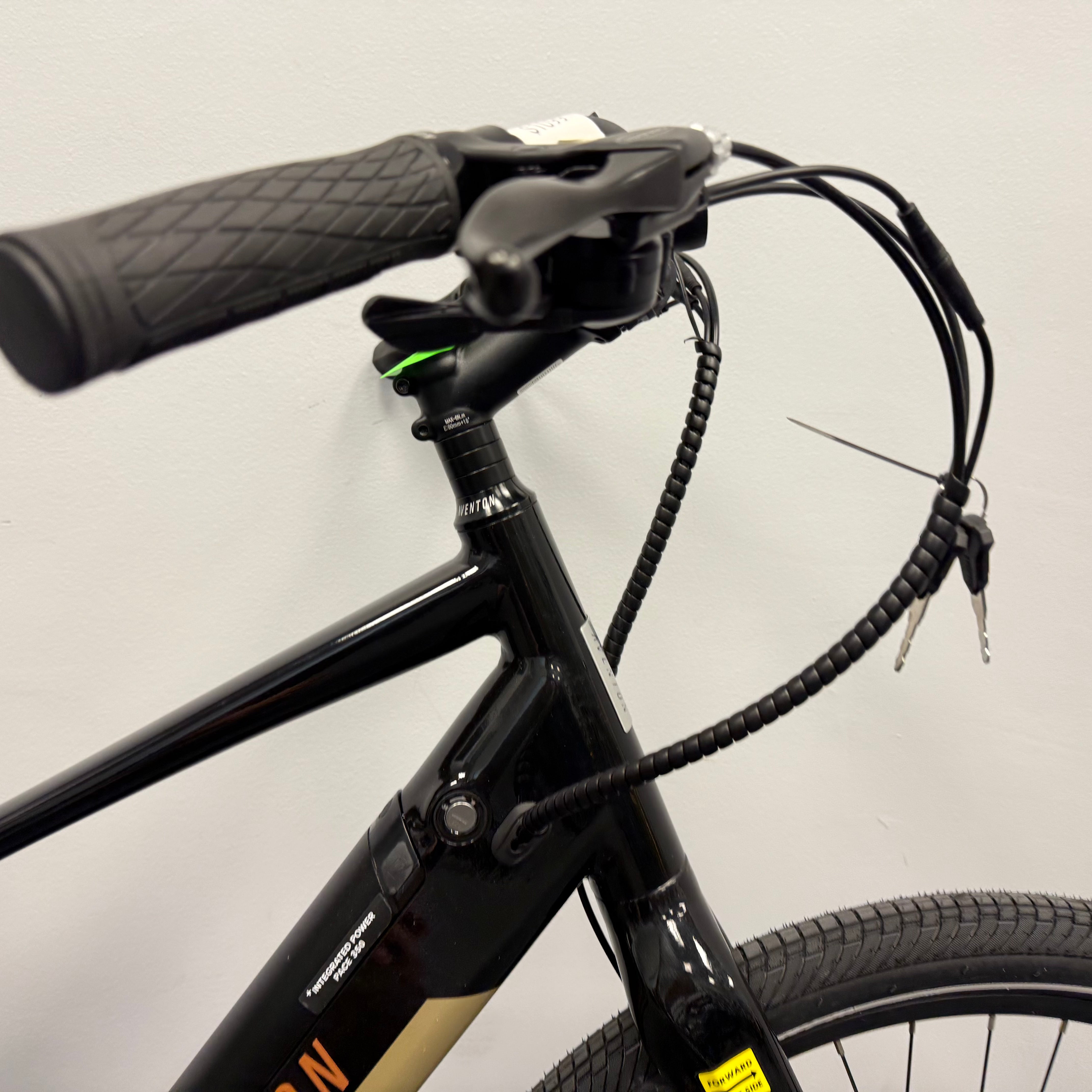 Open Box Aventon Pace 350 Next-Gen Black