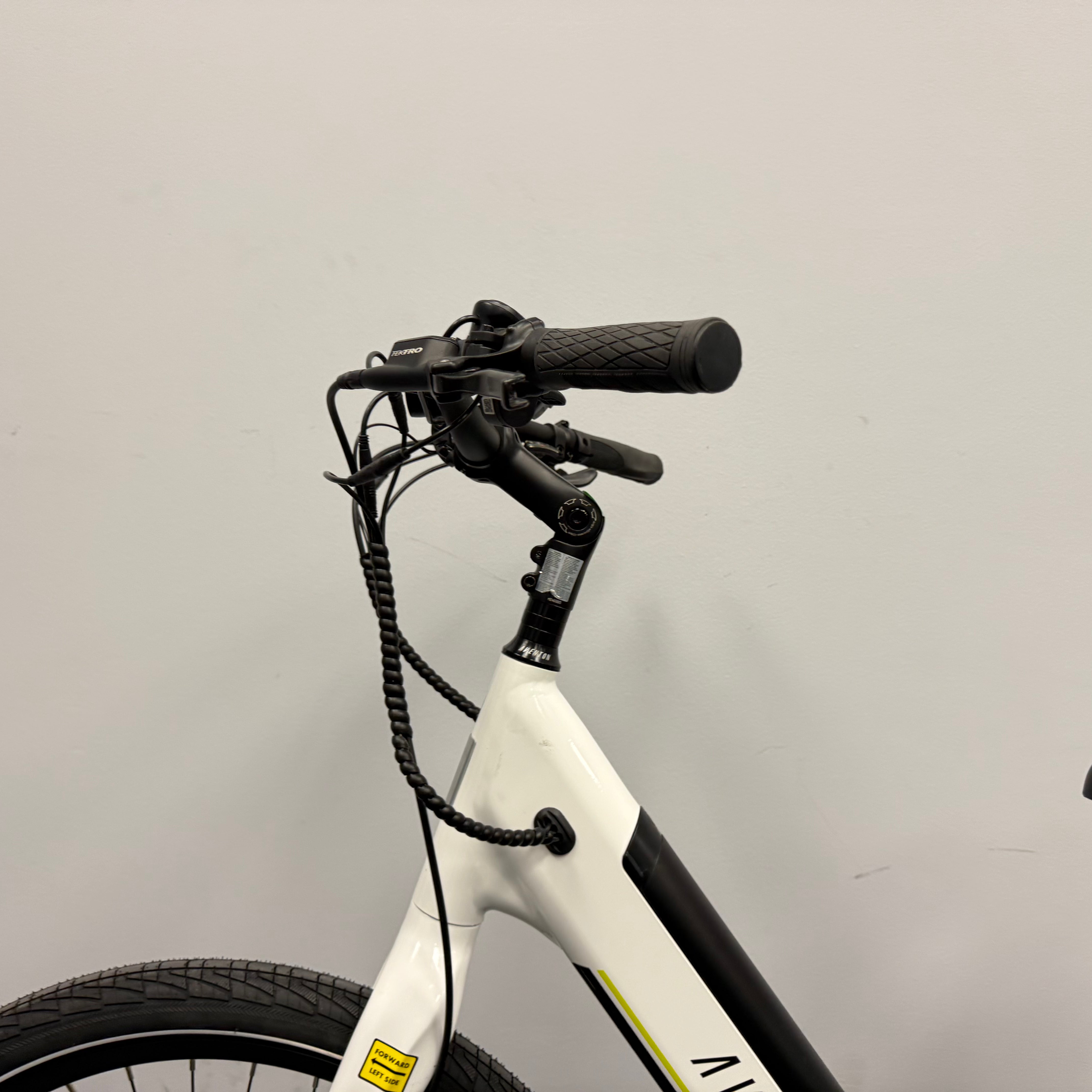 Ezbike-Open Box Pace 500.3 Step-Through E-Bike-AVENTON