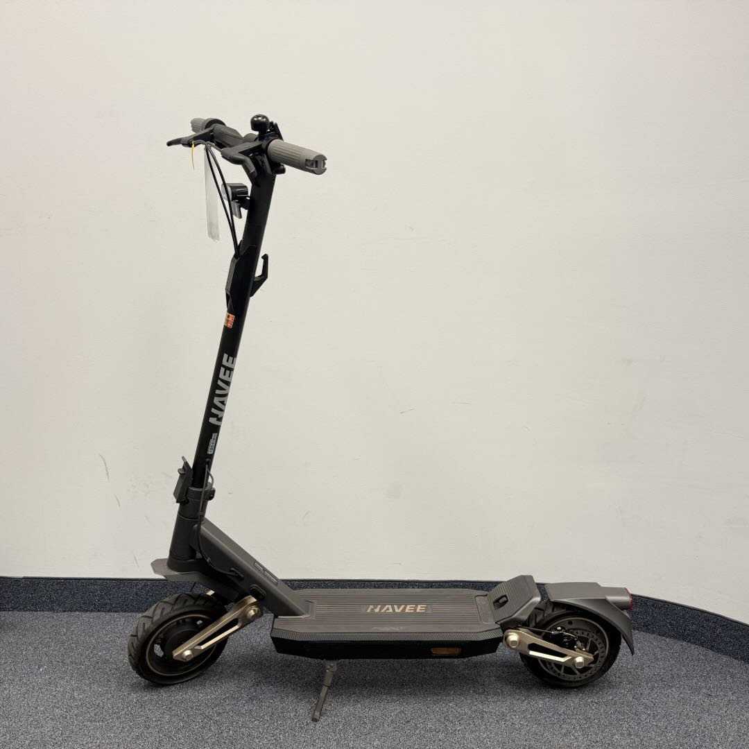 Certified Pre-Owned Navee ST3 Electric Scooter