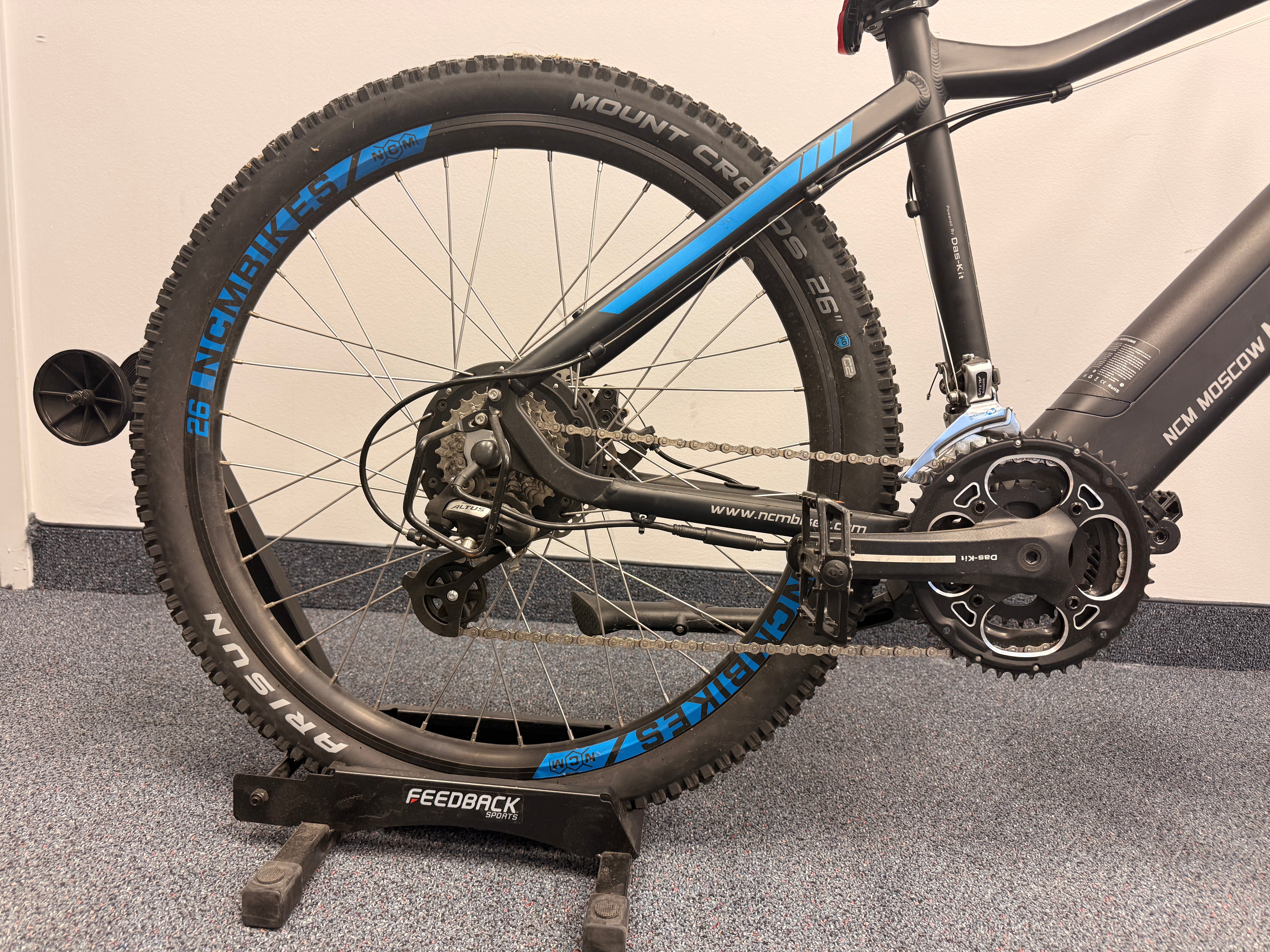 Open box Moscow M3 26" Rear Tire