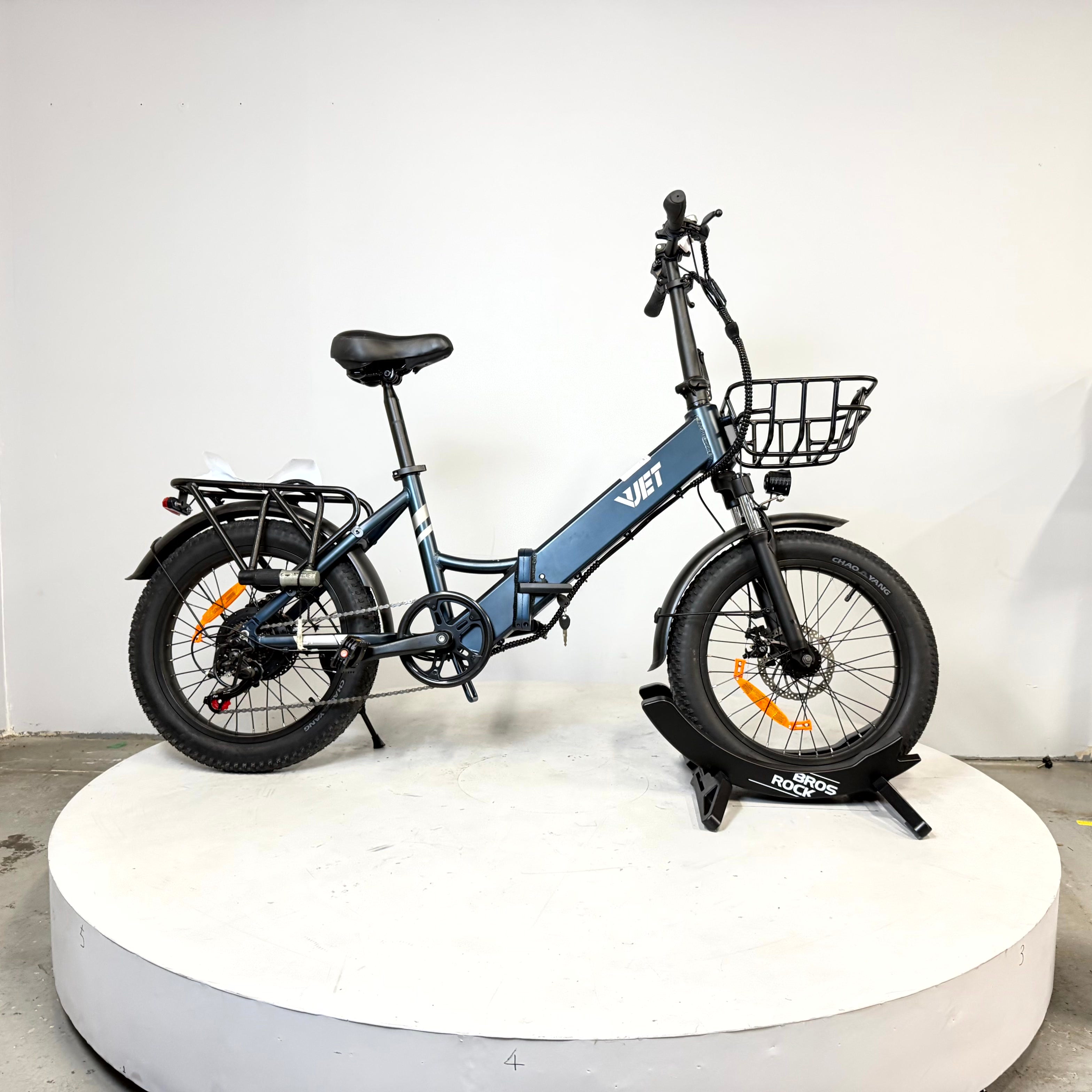 VJET Pre-Owned U1