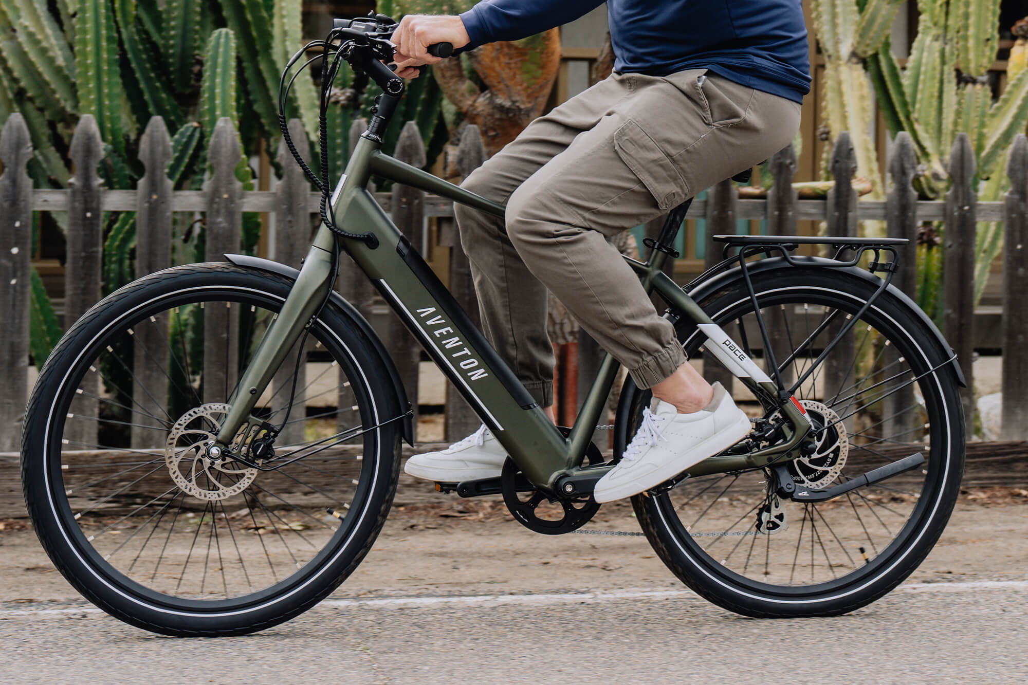 EZbike-AVENTON-Pace 500.3 E-Bike
