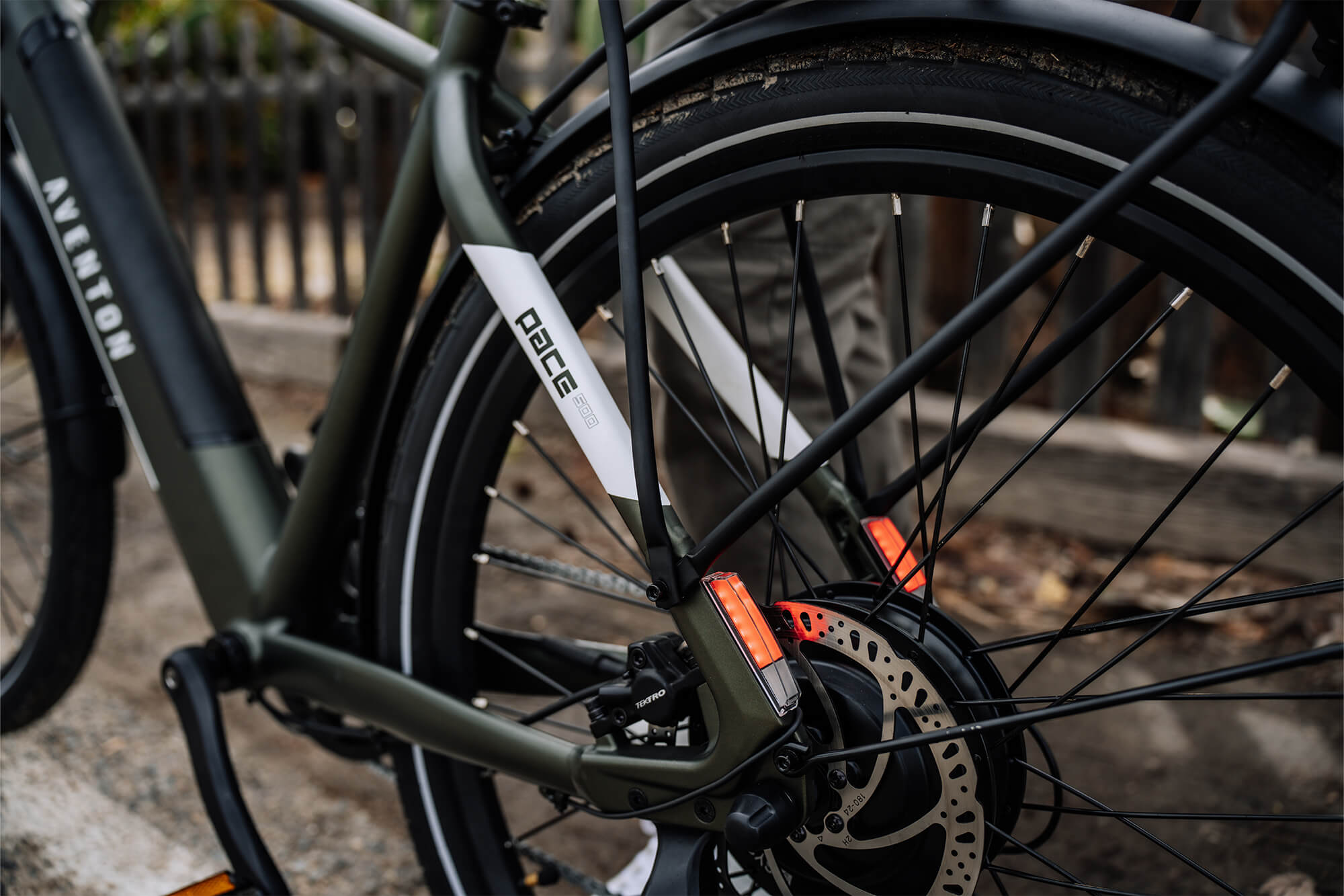 EZbike-AVENTON-Pace 500.3 E-Bike