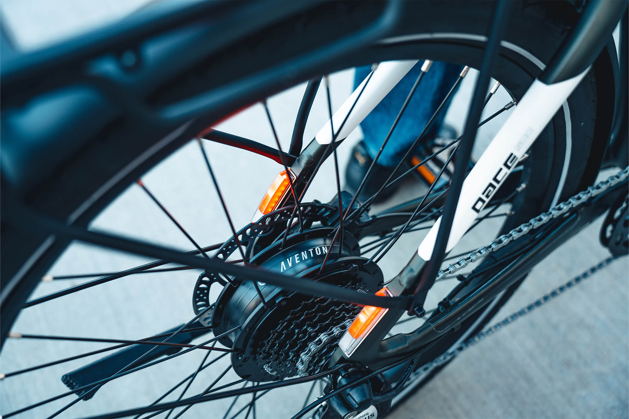 EZbike-AVENTON-Pace 500.3 E-Bike