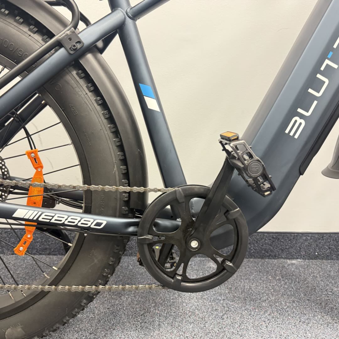 EZbike-BLUTRON-Certified Pre-Owned EB880 Electric Fat Tire Bike