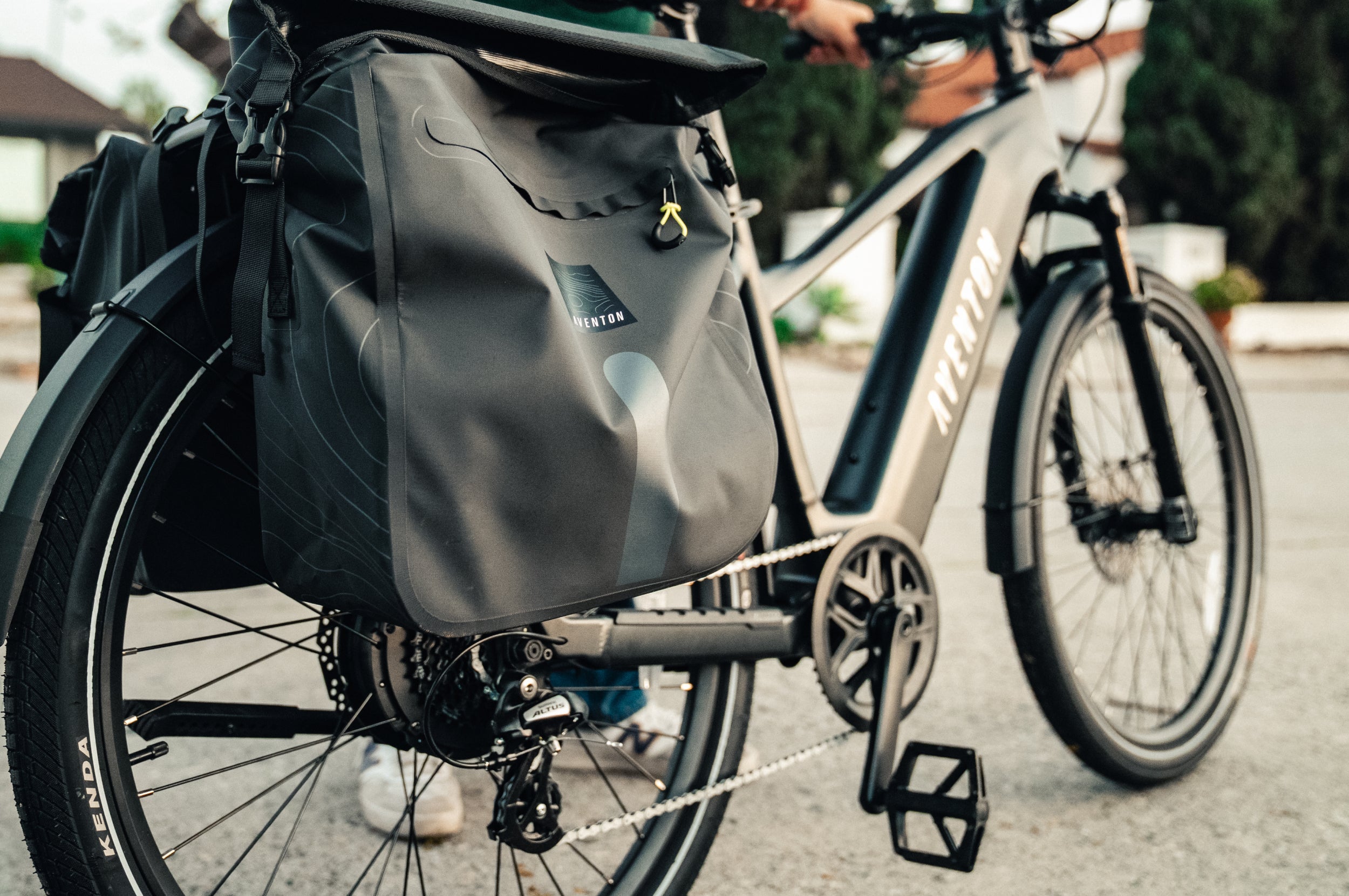 EZbike-Level 4 REC Step-Through-Aventon