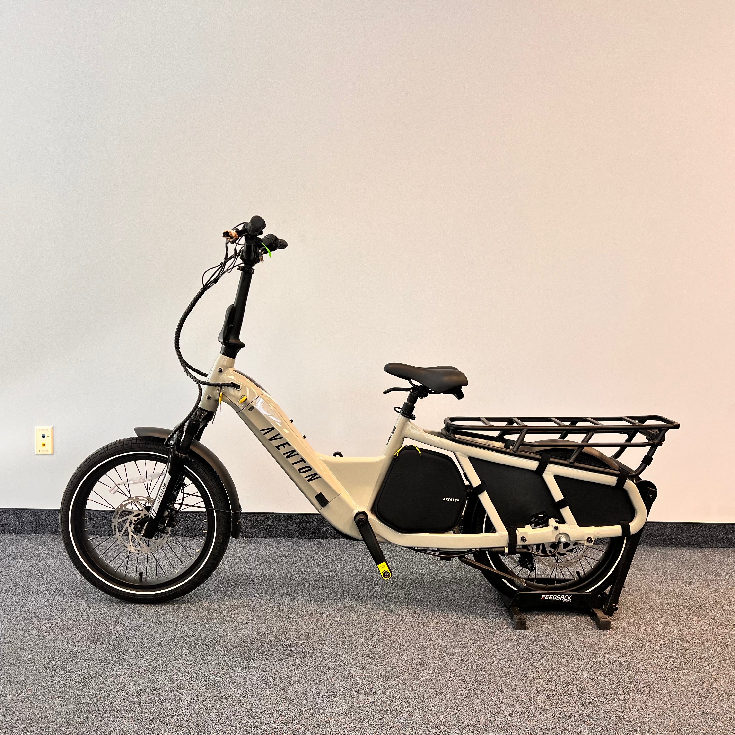 EZbike Canada : Aventon Demo Abound Step Through Sage < 5 KM