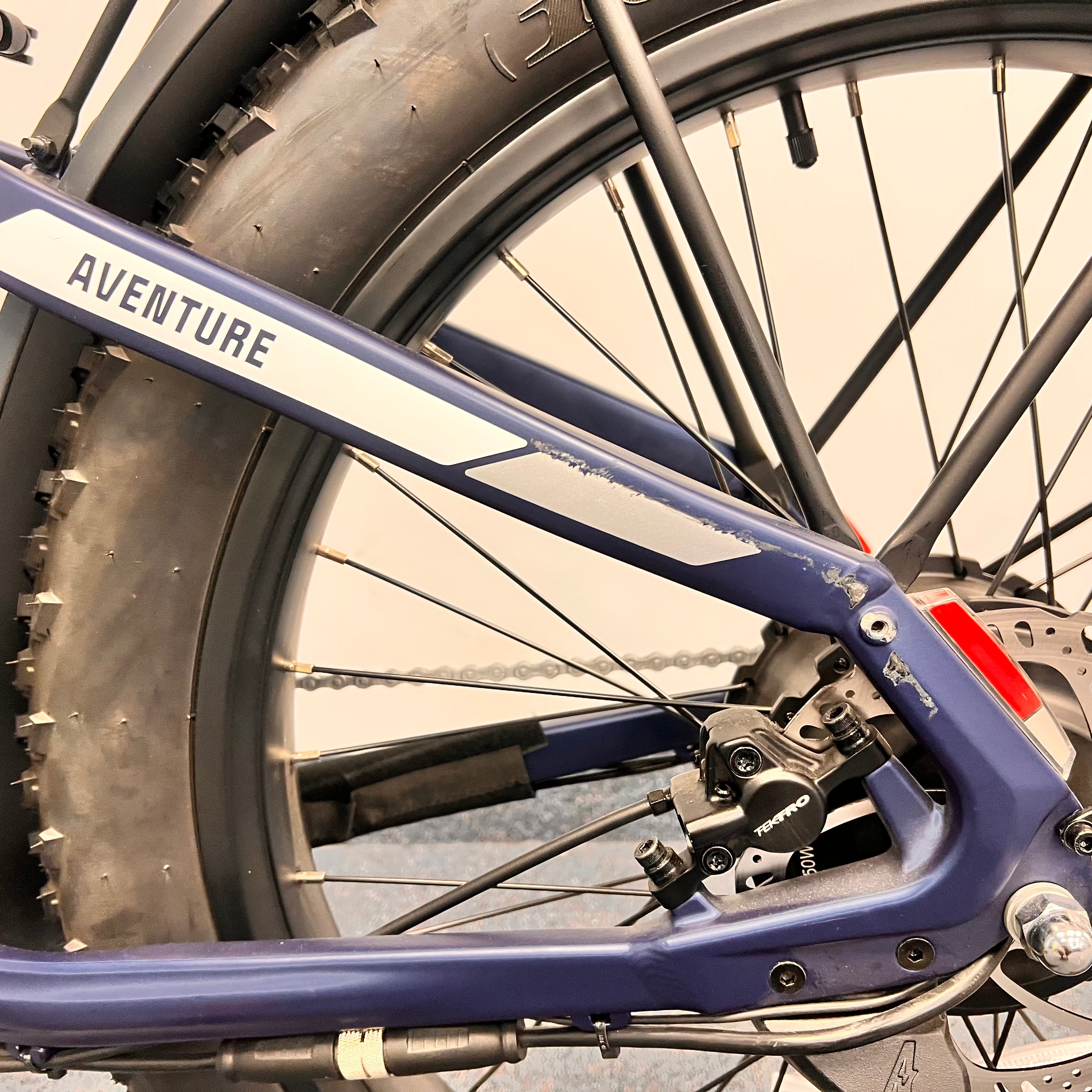 EZbike Canada : Aventon Demo Aventure 2 Step-Through Cobalt < 5 KM