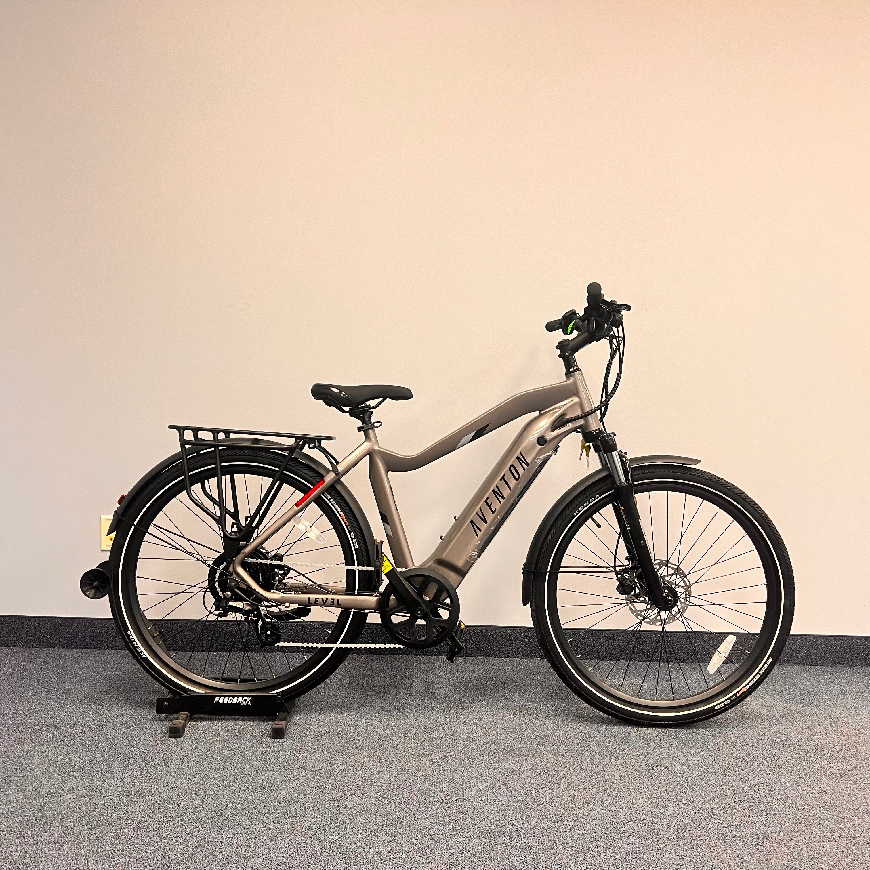 EZbike Canada : Aventon Demo Level 2 Step Through Clay < 5 KM 