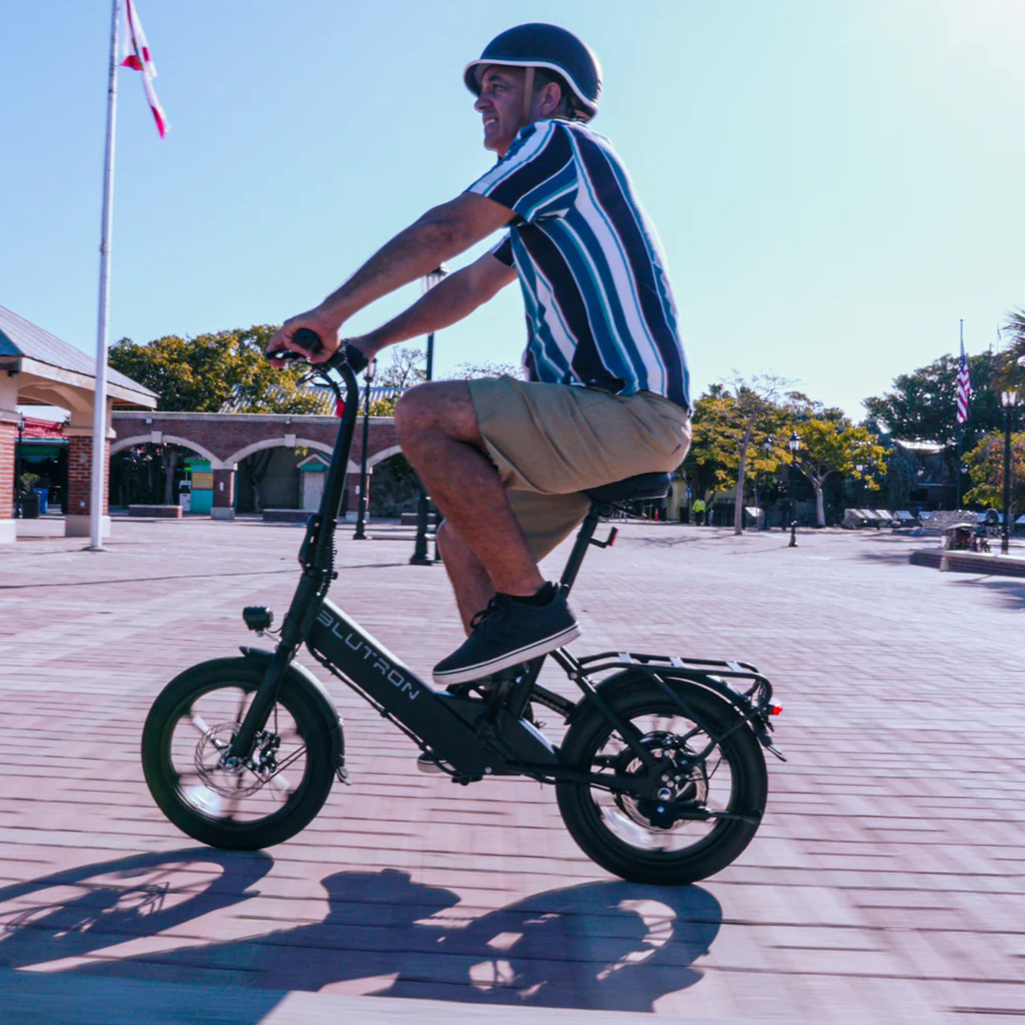 EZbike Canada : Blutron Certified Pre-Owned EB350F E-Bike