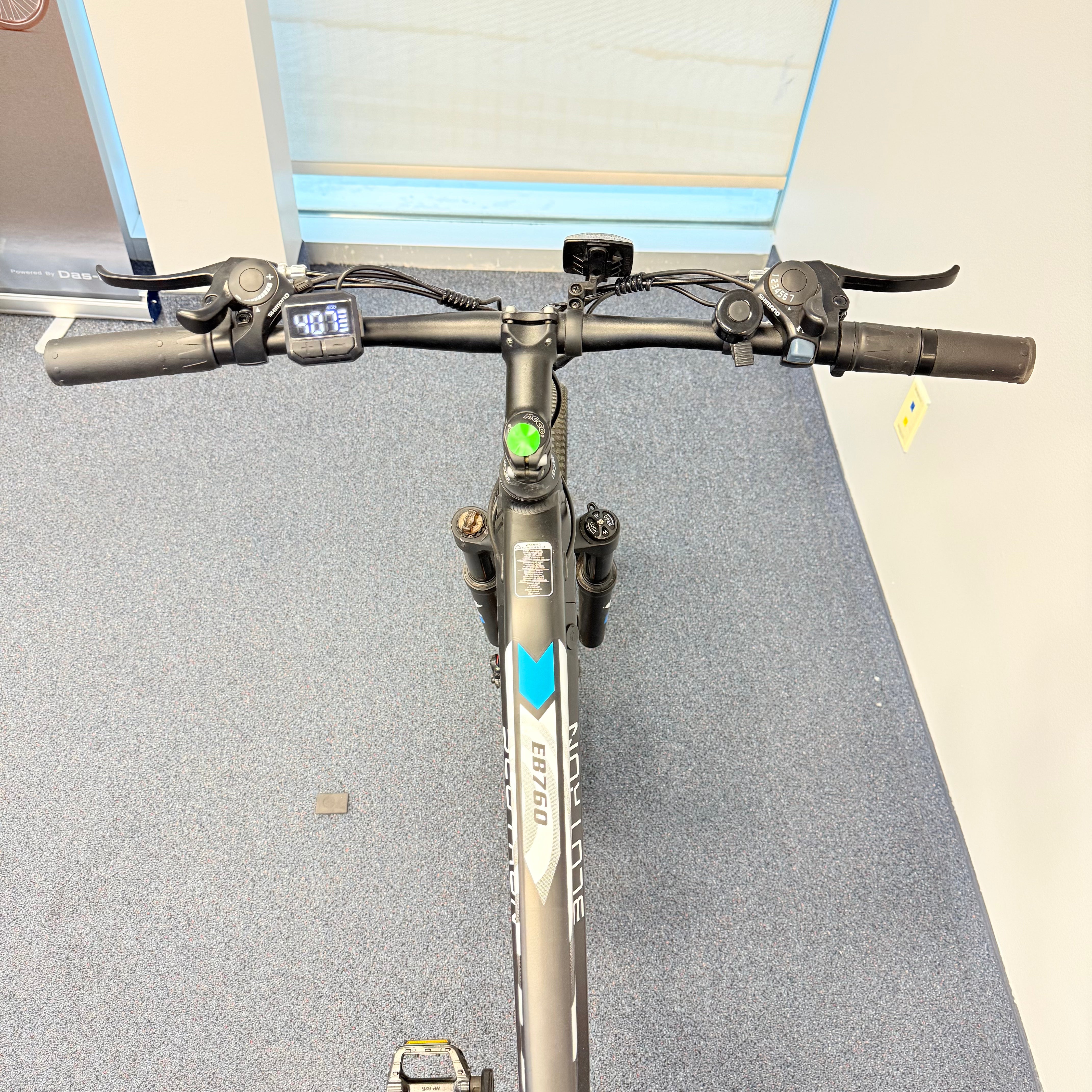 EZbike Canada : Blutron Certified Pre-Owned EB760 Step Over Black 407 KM