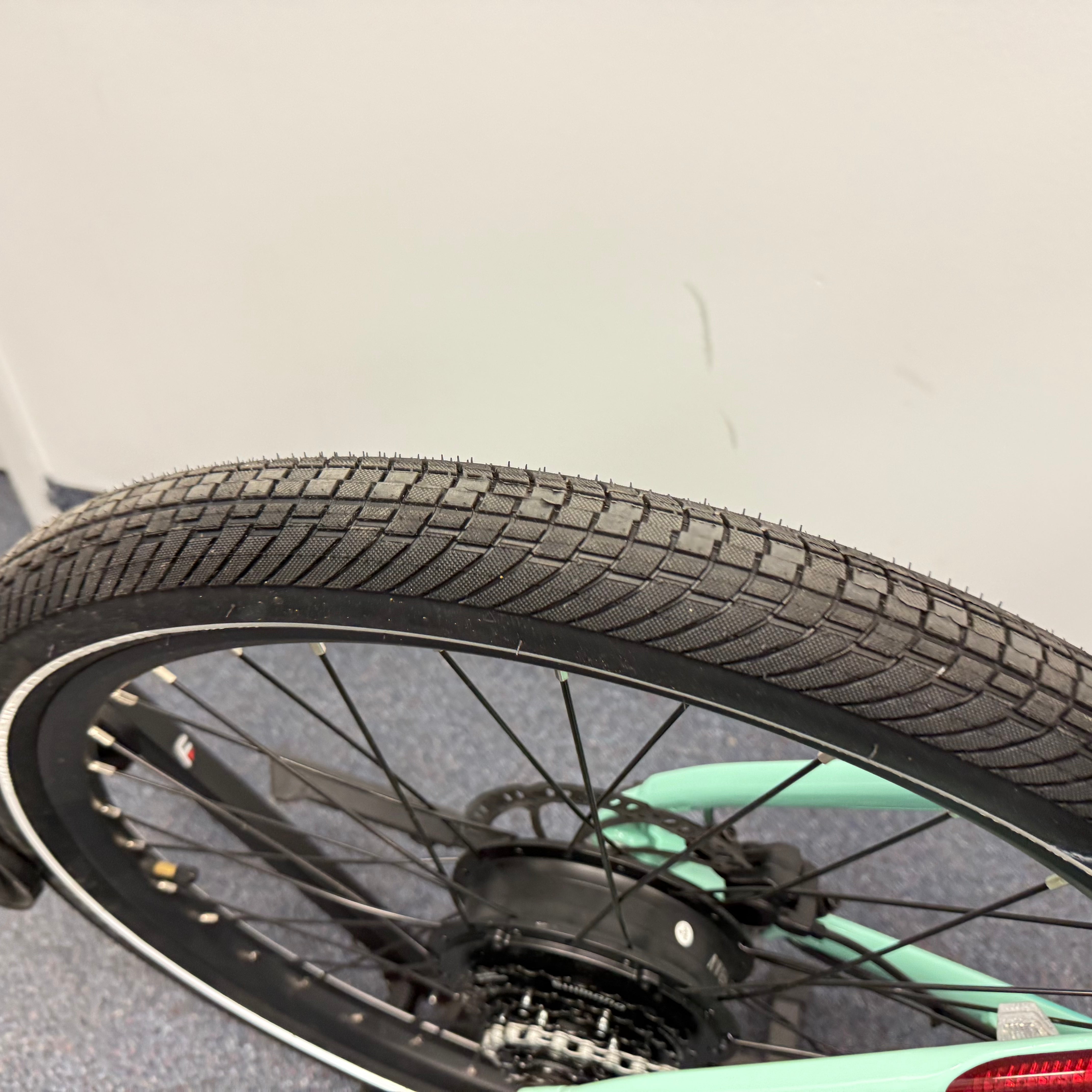  Pace 500 wheel surface