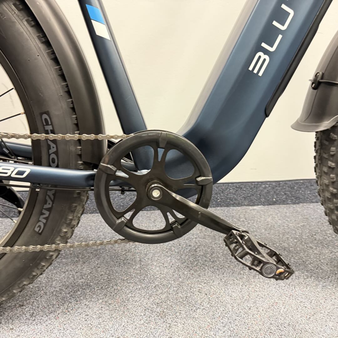 Vélo électrique à gros pneus EB880 (boîte ouverte)