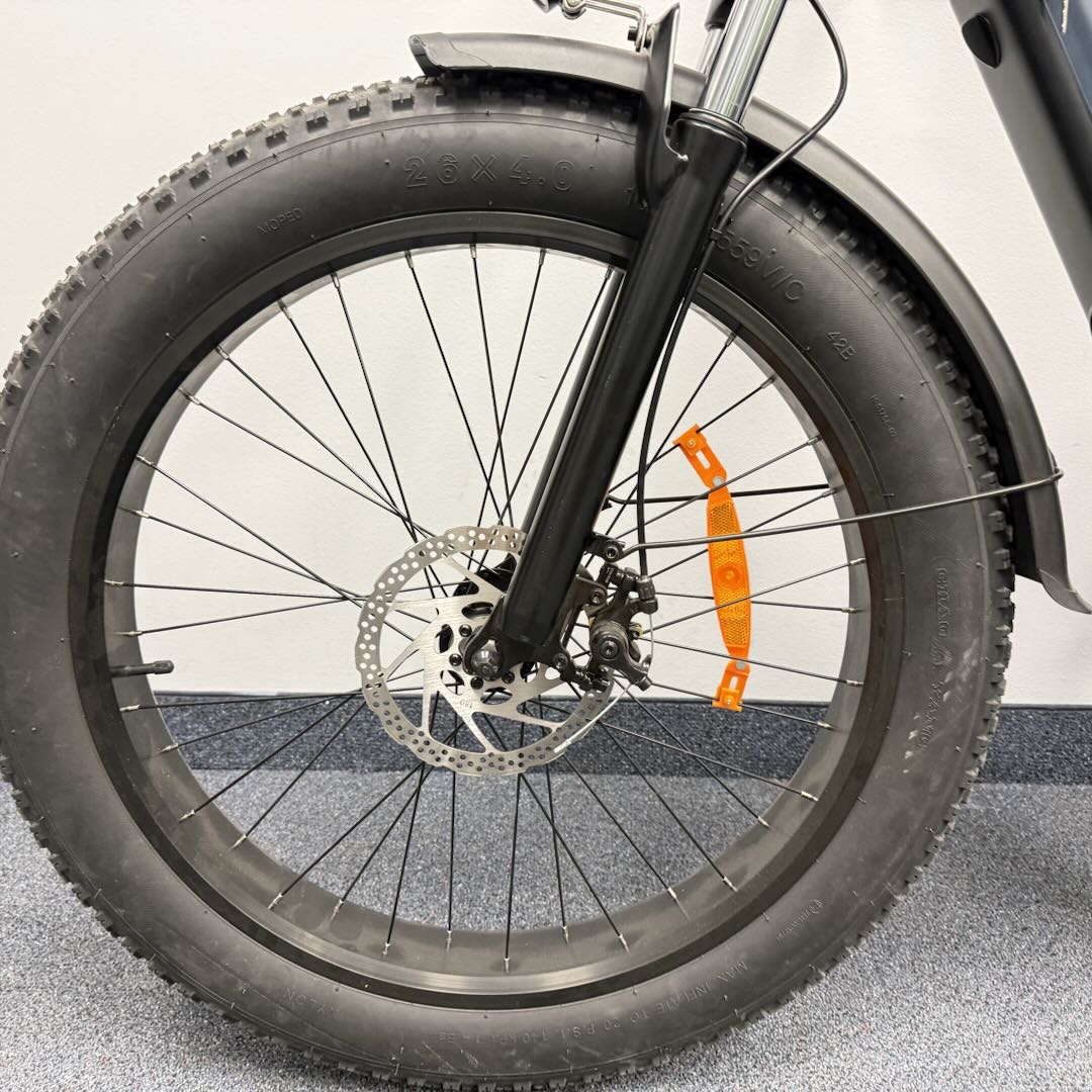 Vélo électrique à gros pneus EB880 (boîte ouverte)