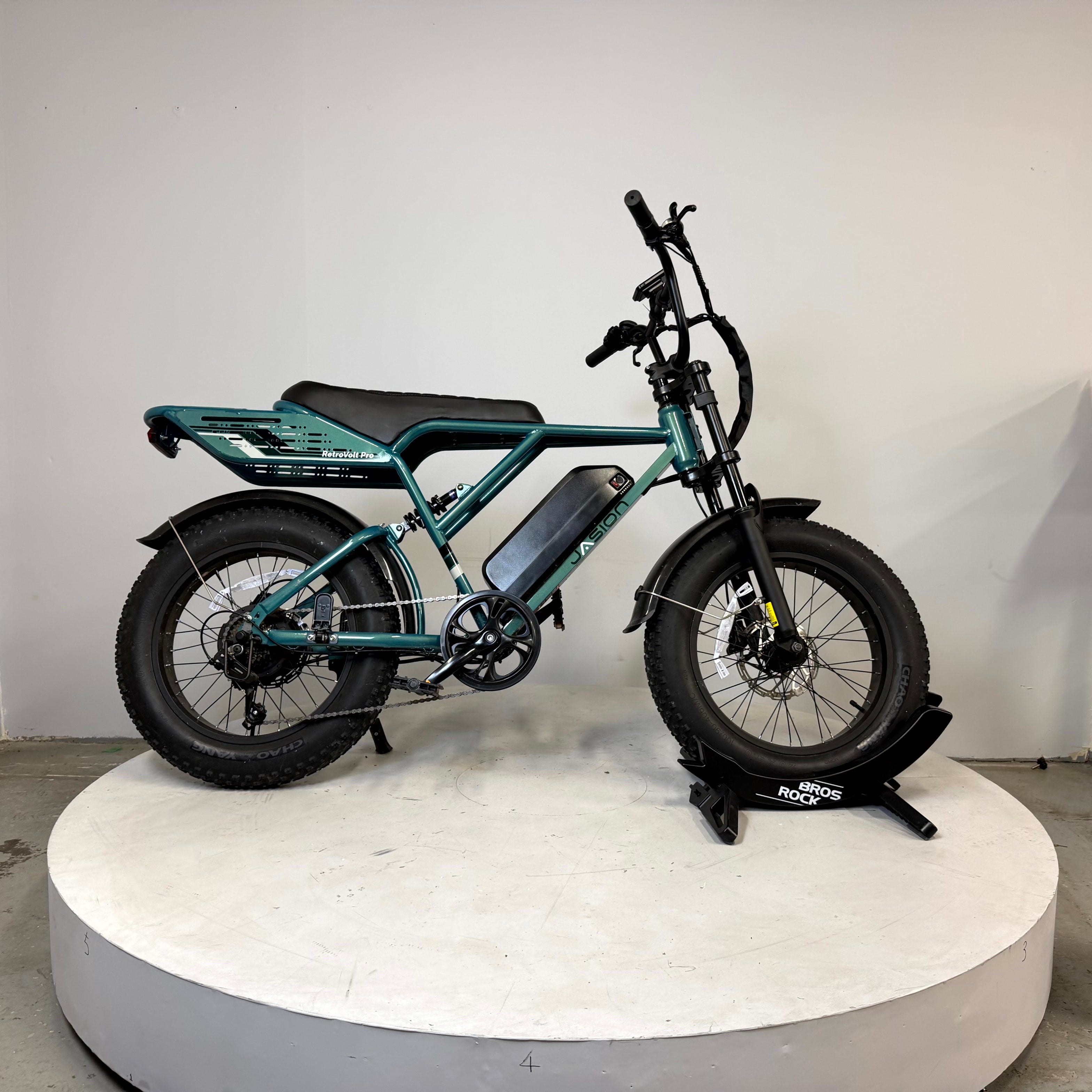 Jaison Pre-Owned Retro Volt Pro
