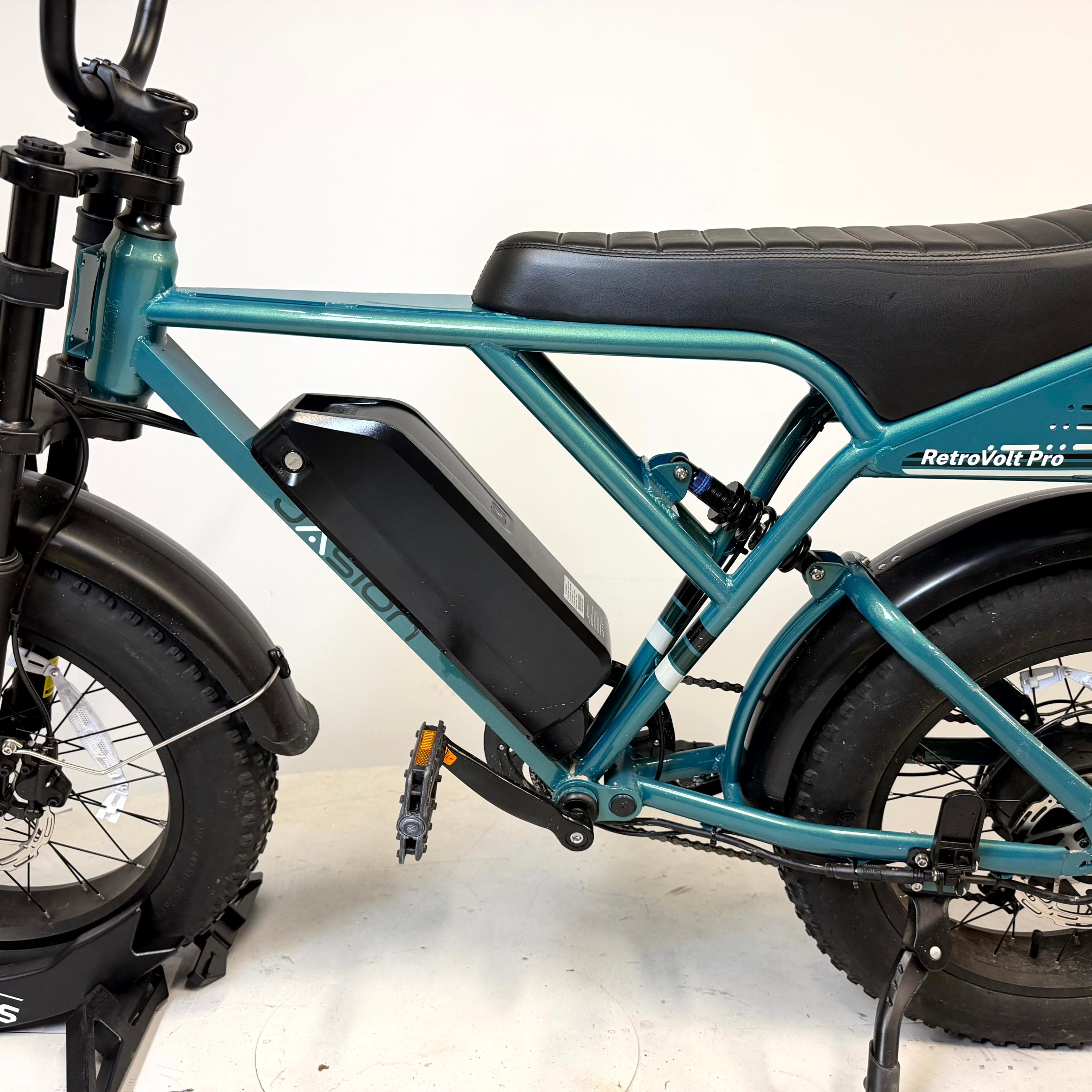 Jaison Pre-Owned Retro Volt Pro