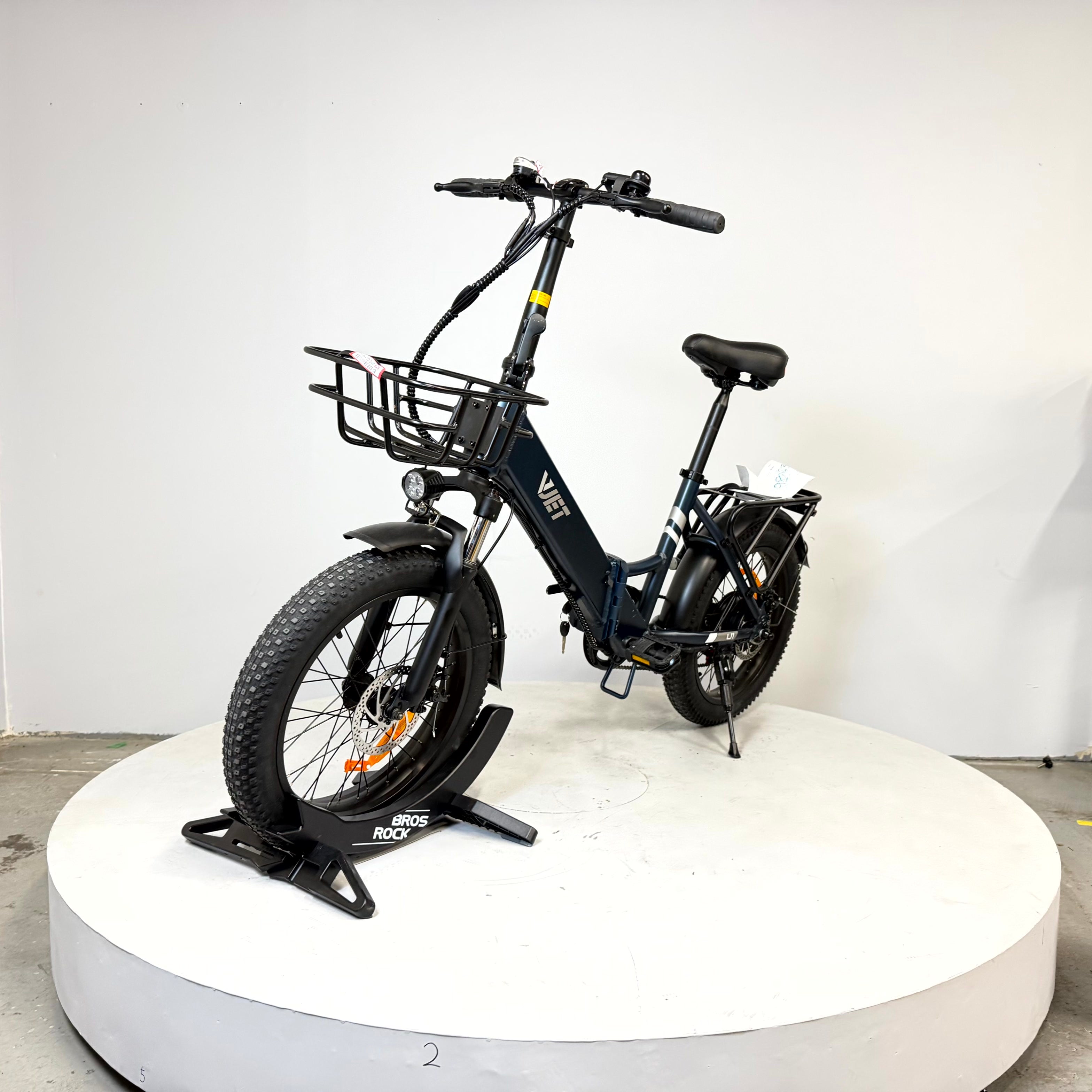 VJET Pre-Owned U1