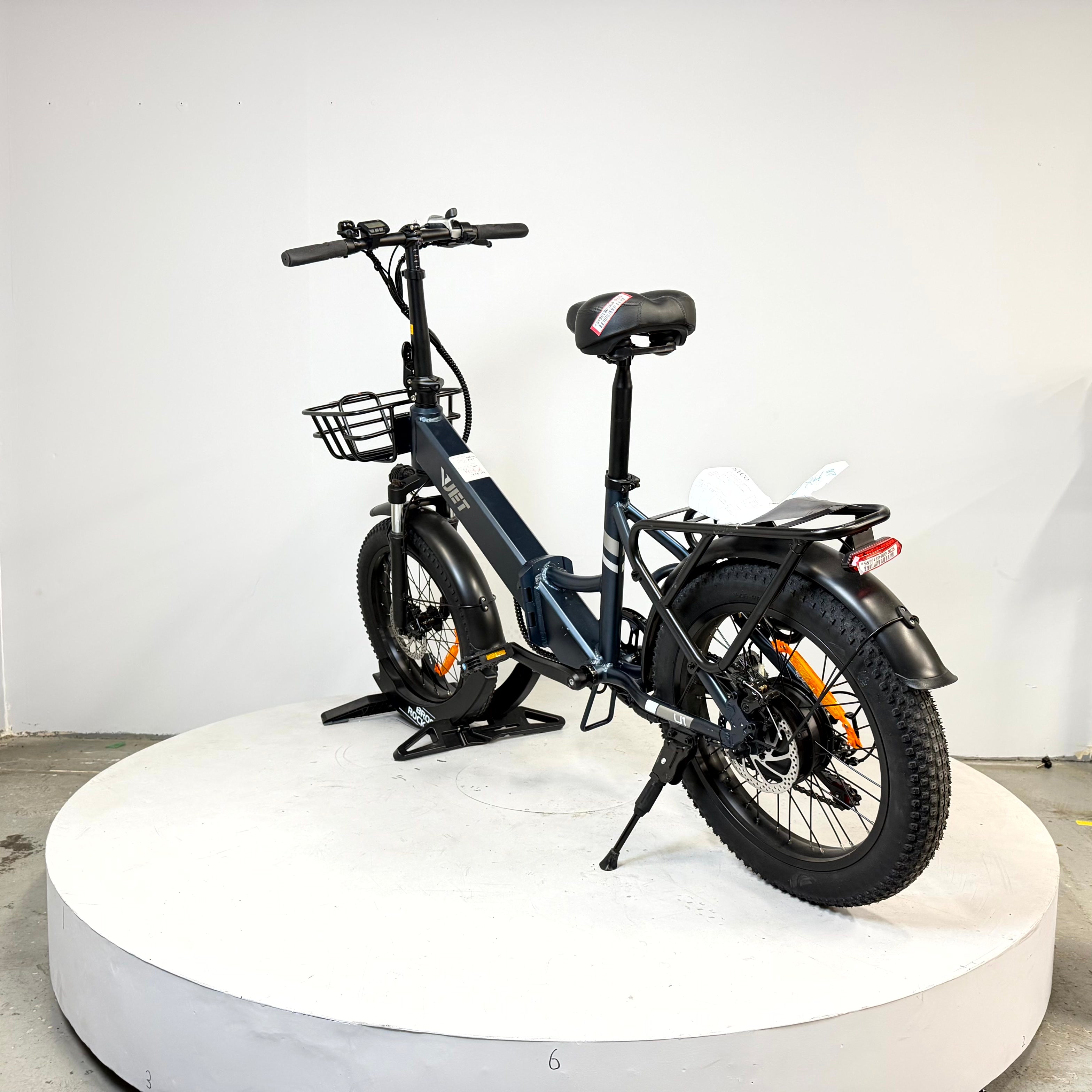 VJET Pre-Owned U1