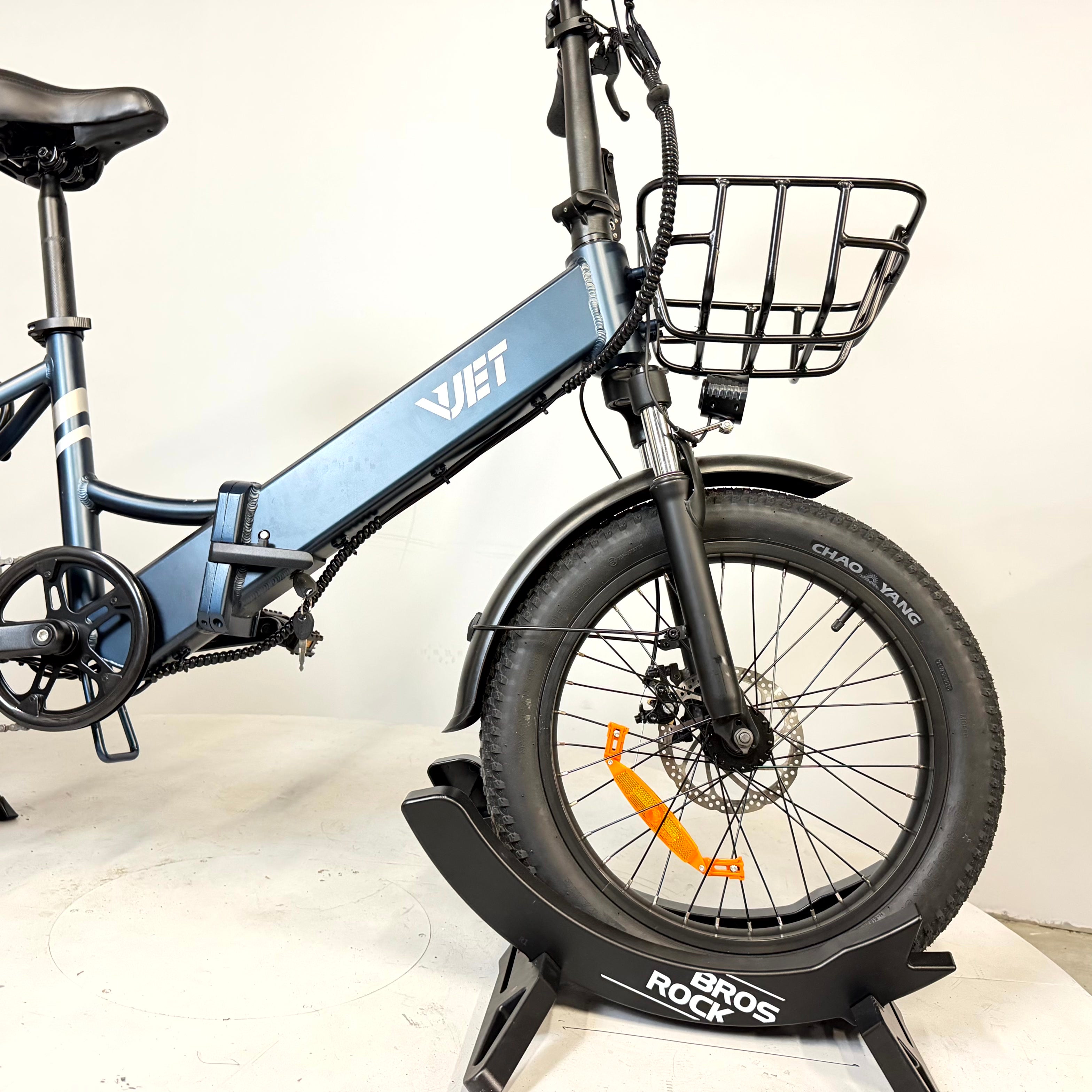 VJET Pre-Owned U1