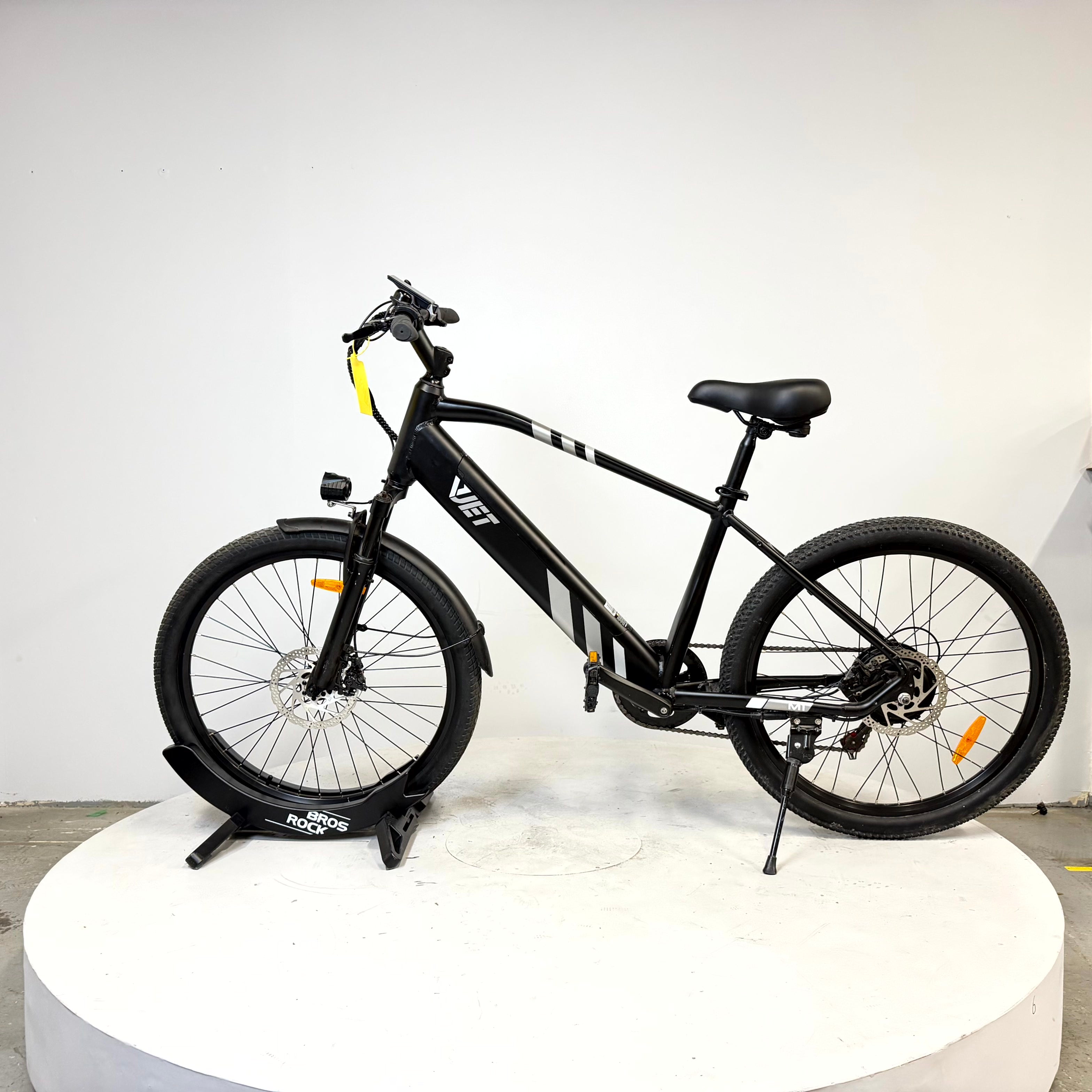 VJET Pre-Owned M1
