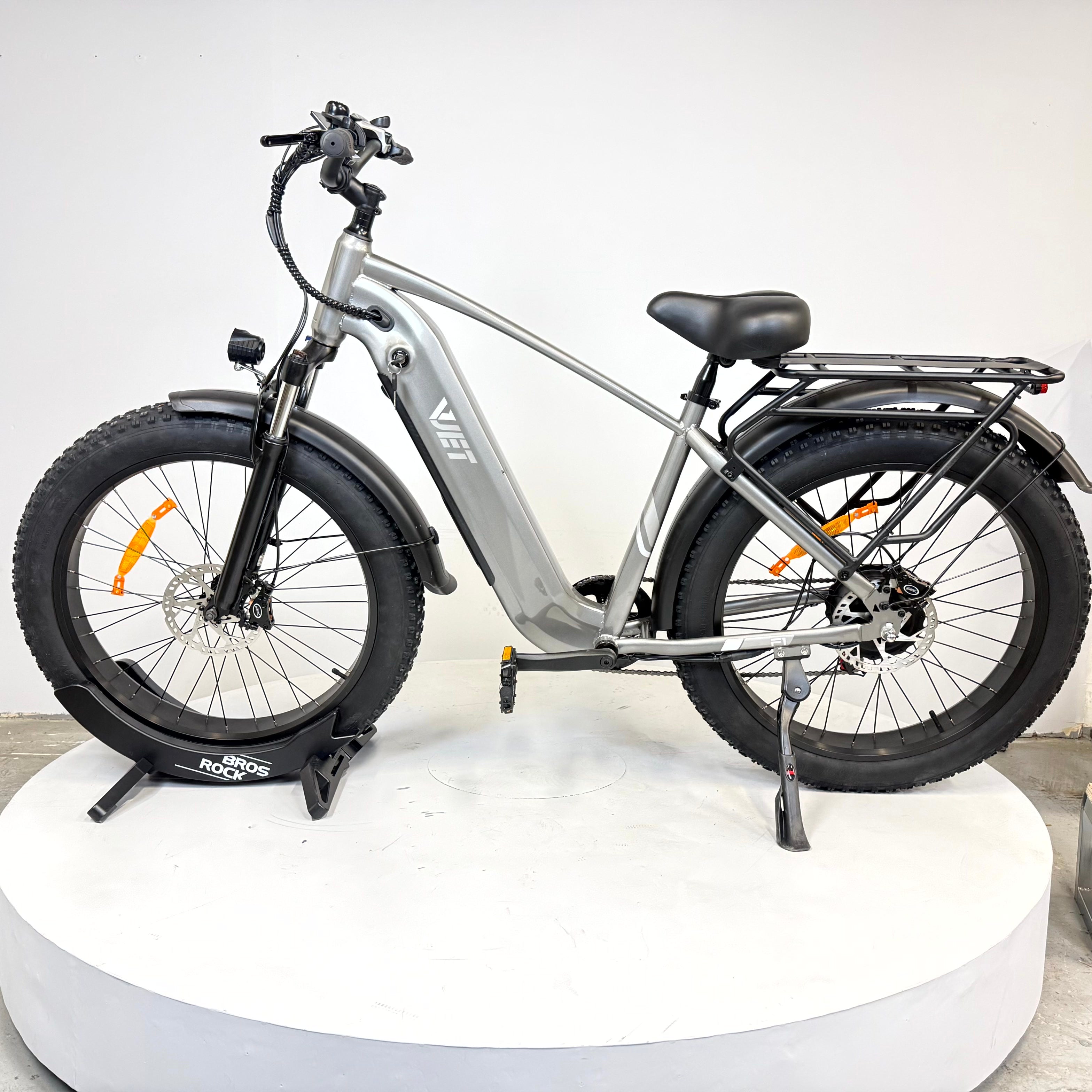 VJET Pre-Owned F1