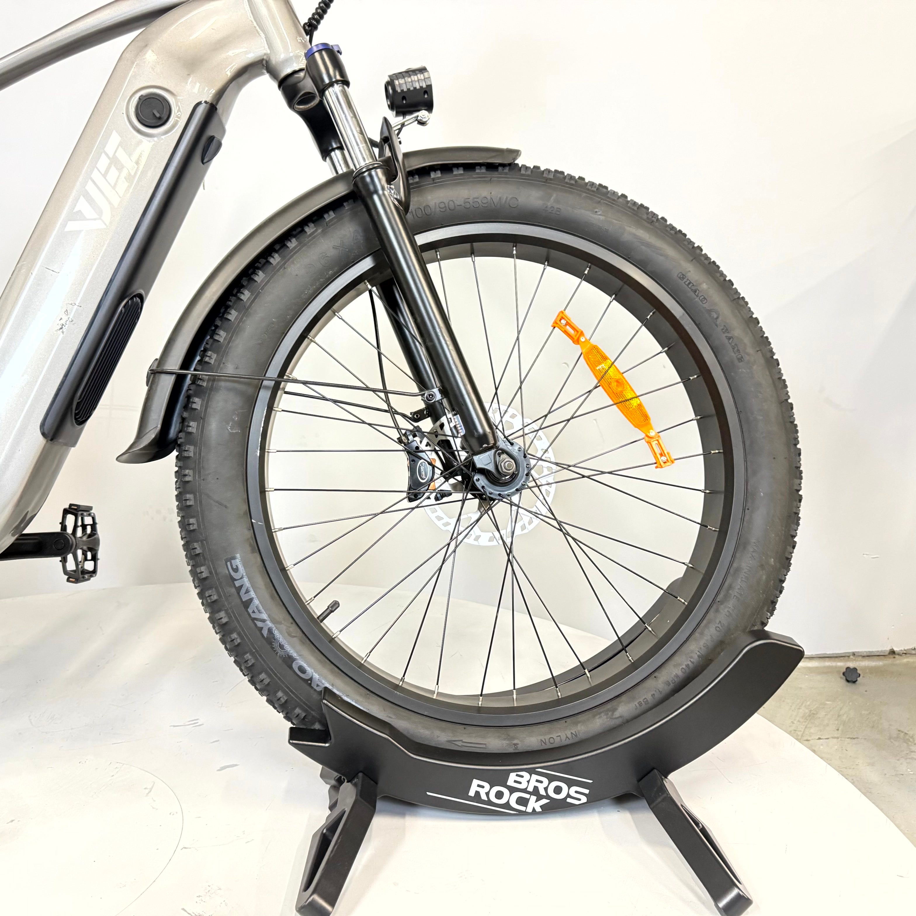 VJET Pre-Owned F1