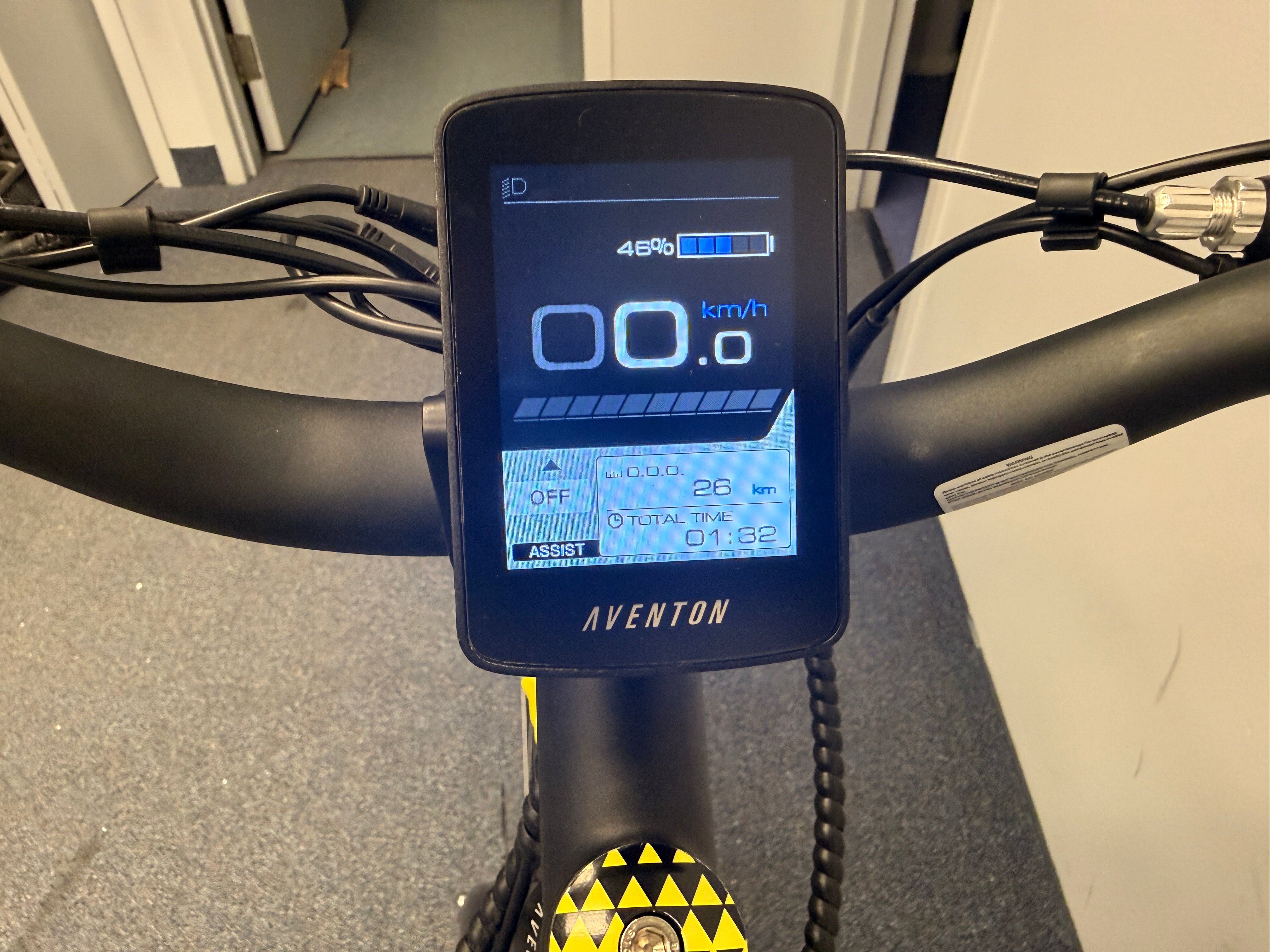 Open_box_aventon_soltera_2_blue