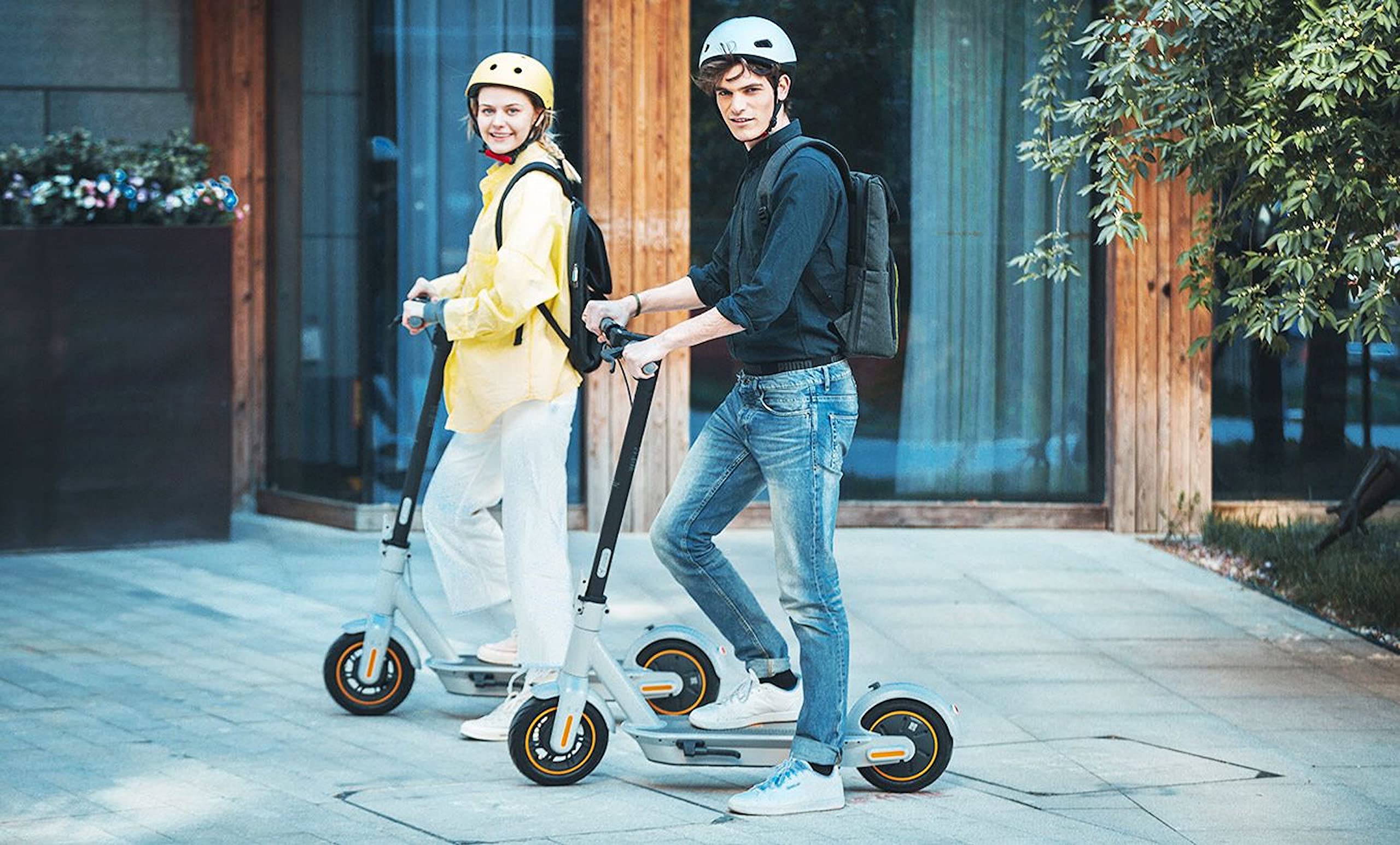 Ninebot max g30lp kickscooter by segway - certified factory refurbished-EZbike Canada
