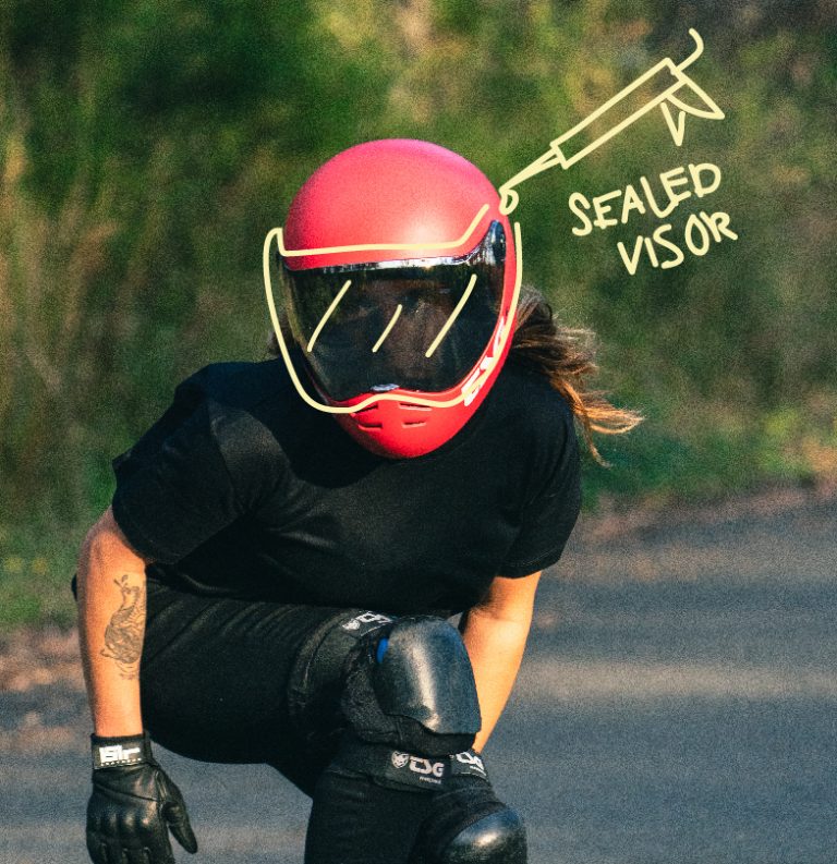 
                  The visor closes perfectly-TSG Pass 2.0
                